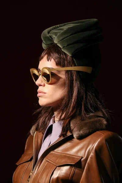 Look 18